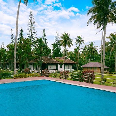 Paradise Heritage Resort Kumarakom Buitenkant foto