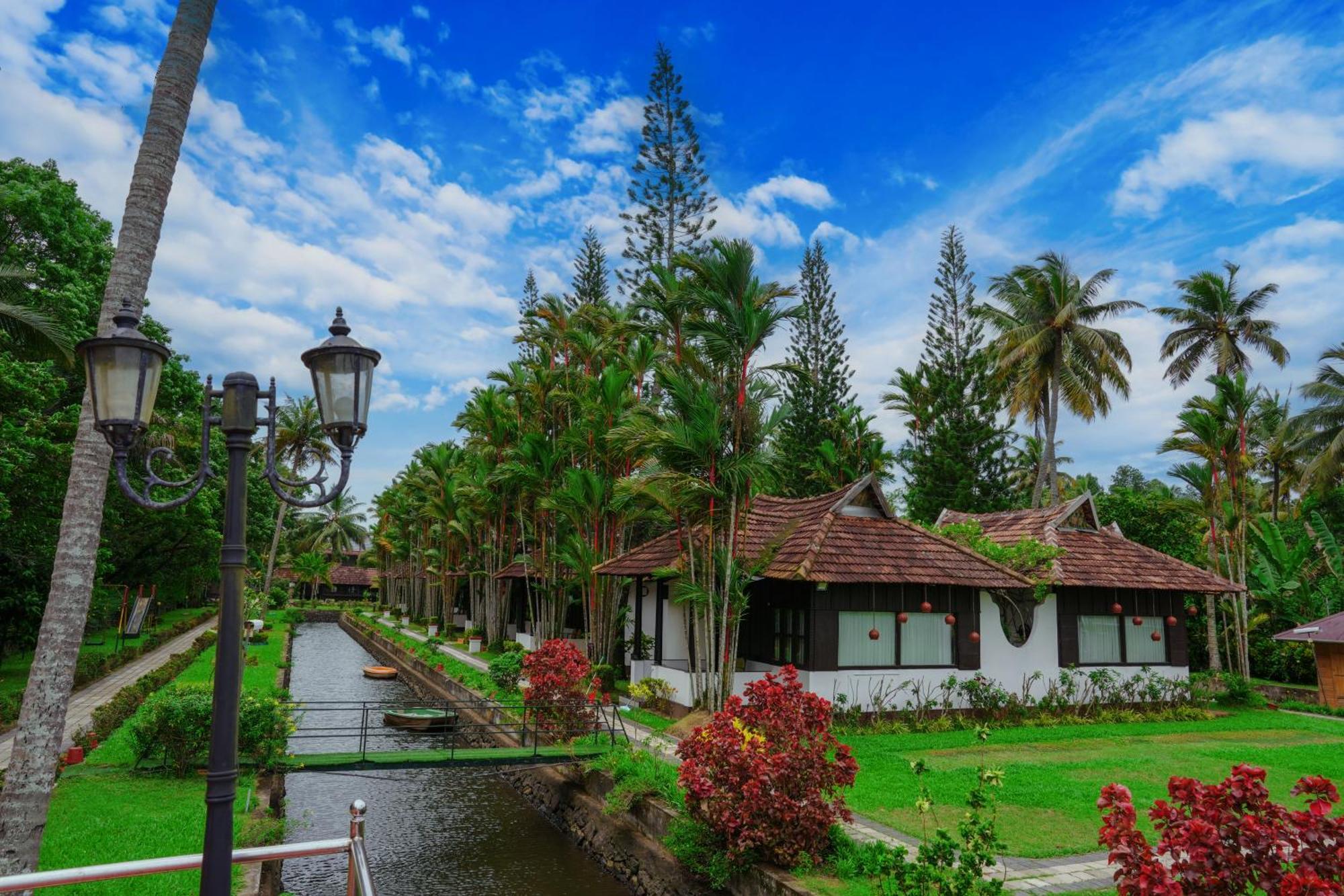 Paradise Heritage Resort Kumarakom Buitenkant foto